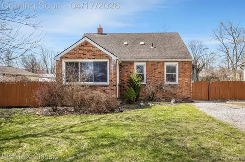 22481 Springbrook Ave, Farmington Hills, MI 48336