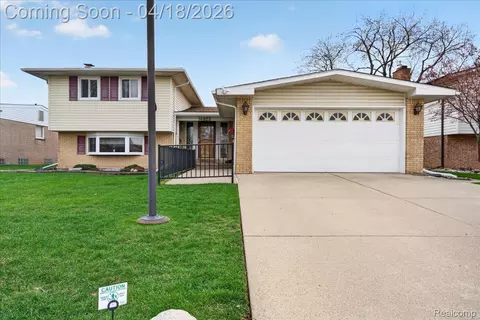 14923 Malcolm St, Southgate, MI 48195