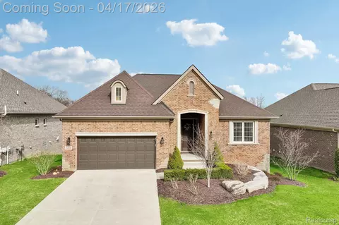 5499 Woodfall Rd, Independence, MI 48348