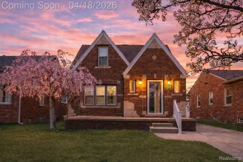 2446 22nd St, Wyandotte, MI 48192