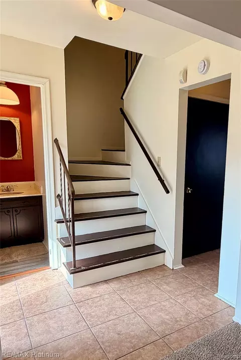 Entry Way - 3428 River Birch Dr, Flint, MI 48532 photo 2 of 2