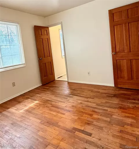 Bedroom - 3428 River Birch Dr, Flint, MI 48532 photo 4 of 6