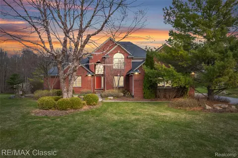 4930 Menominee Ln, Village Of Clarkston, MI 48348