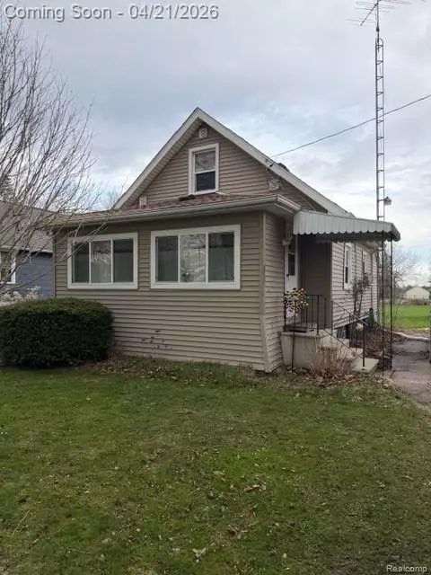 4169 Springfield St, Burton, MI 48509