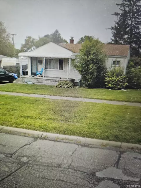 25383 Lawn St, Roseville, MI 48066