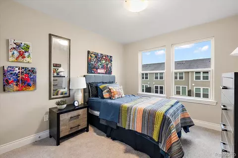 Bedroom - 809 Cortland Ln, Troy, MI 48085 photo 5 of 6