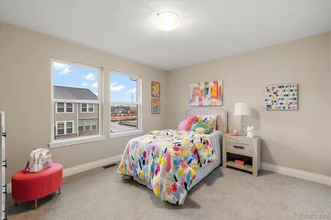 Bedroom - 809 Cortland Ln, Troy, MI 48085 photo 3 of 6