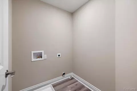 Other - 809 Cortland Ln, Troy, MI 48085 photo 8 of 9