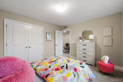 Bedroom - 809 Cortland Ln, Troy, MI 48085 photo 4 of 6