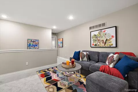 Other - 809 Cortland Ln, Troy, MI 48085 photo 6 of 9