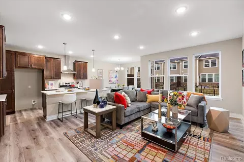 Other - 809 Cortland Ln, Troy, MI 48085 photo 3 of 9