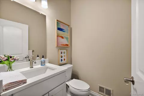 Other - 809 Cortland Ln, Troy, MI 48085 photo 4 of 9