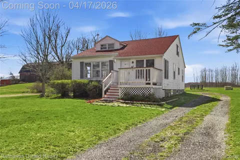 8375 Denton Hill Rd, Tyrone, MI 48430