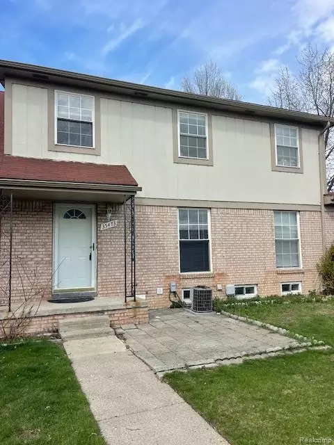 35473 Turner Dr, Sterling Heights, MI 48312