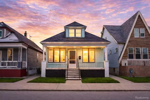 2020 Halleck St, Hamtramck, MI 48212