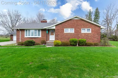 29110 Olmstead Rd, Flat Rock, MI 48134