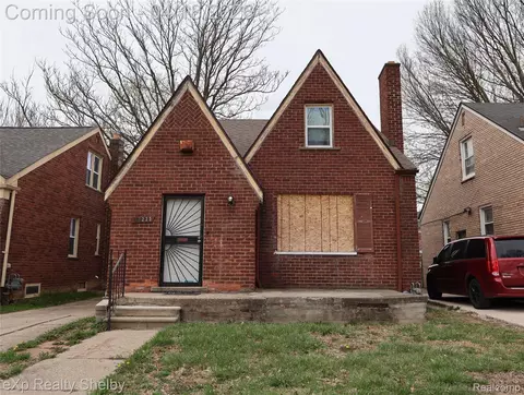 17225 Shaftsbury Ave, Detroit, MI 48219