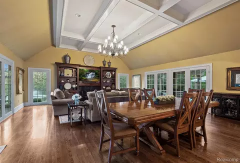 Dining - 25325 Devon Ln, Franklin, MI 48025 photo 1 of 2