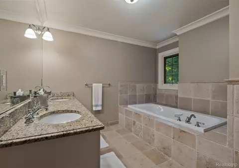 Bath - 25325 Devon Ln, Franklin, MI 48025 photo 5 of 5
