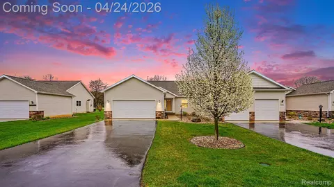 4013 Eastbridge Circle Rd, Stockbridge, MI 49285