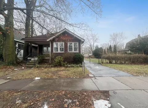600 E Oakridge St, Ferndale, MI 48220