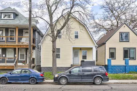 9578 Oakland St, Detroit, MI 48211