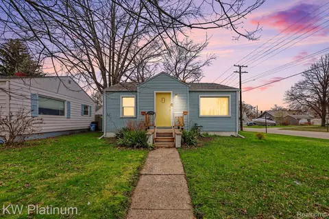 1301 Bancroft St, Port Huron, MI 48060
