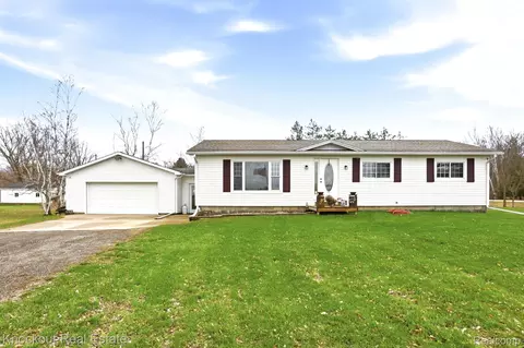 8997 Belsay Rd, Arbela, MI 48746
