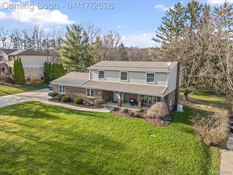 69534 Brookhill Dr, Bruce Township, MI 48065