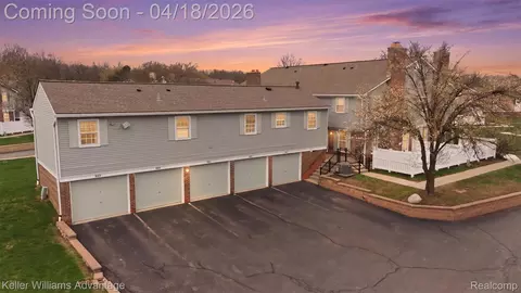 42136 Gladwin St, Northville, MI 48167