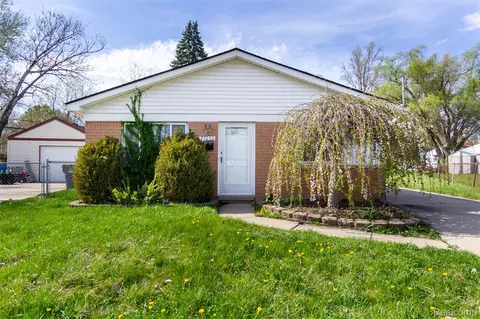 27050 Debra Ct, Taylor, MI 48180