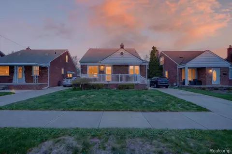 12984 Callender St, Southgate, MI 48195