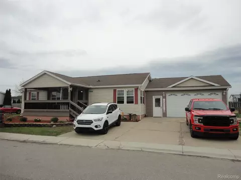 815 Jacobs Lndg, Raisinville, MI 48161