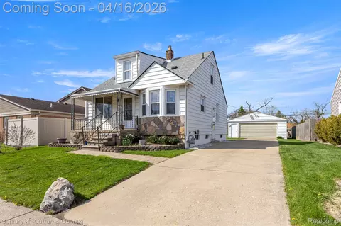 866 Clinton St, Wyandotte, MI 48192