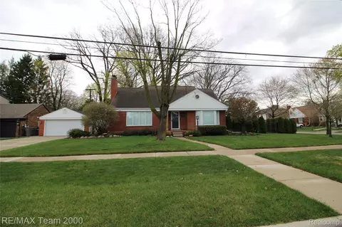 835 S Silvery Ln, Dearborn, MI 48124