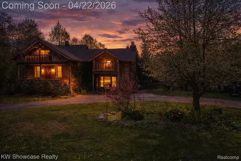 405 Shortridge Ave, Rochester Hills, MI 48307