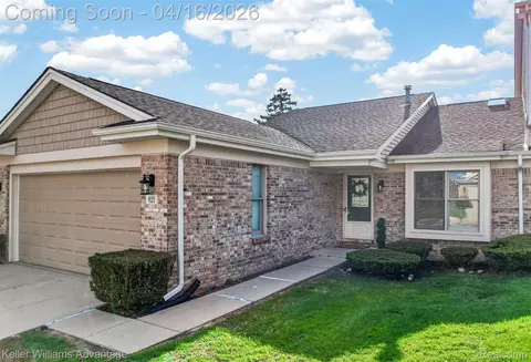 625 Summit Ridge Dr, Milford, MI 48381