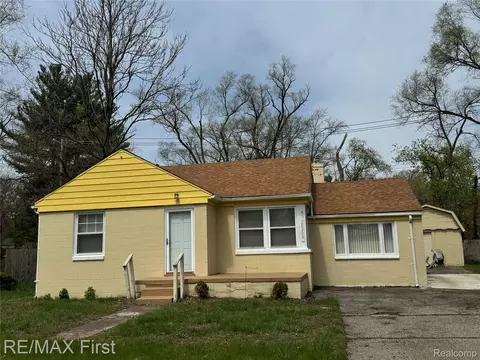 20200 Westhampton Ave, Southfield, MI 48075