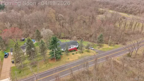 View/Area - 36085 Wick Rd, Romulus, MI 48174 photo 3 of 7
