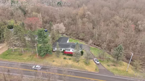View/Area - 36085 Wick Rd, Romulus, MI 48174 photo 6 of 7