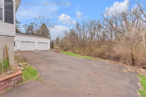 Exterior - 36085 Wick Rd, Romulus, MI 48174 photo 3 of 4