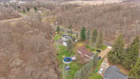 View/Area - 36085 Wick Rd, Romulus, MI 48174 photo 5 of 7