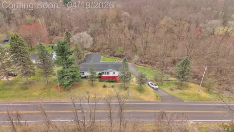 View/Area - 36085 Wick Rd, Romulus, MI 48174 photo 2 of 7