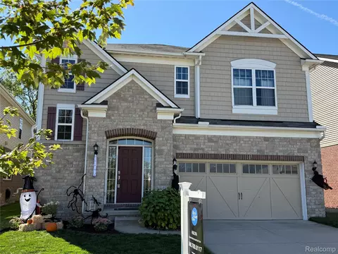 49645 Hartwick Dr, Novi, MI 48374