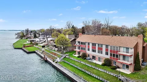 2526 Military St, Port Huron, MI 48060