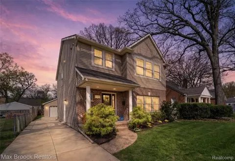1510 Etowah Ave, Royal Oak, MI 48067