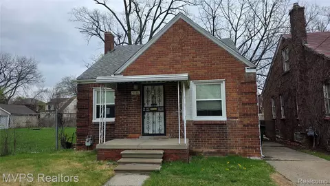 9338 Cheyenne St, Detroit, MI 48228