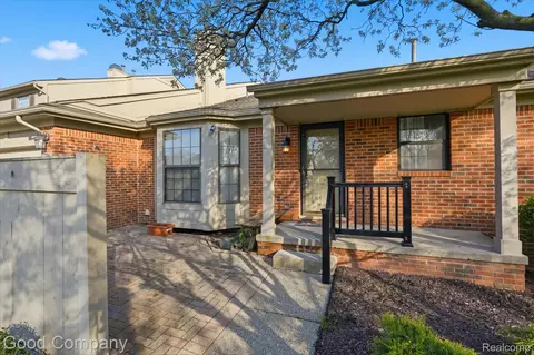 7284 Westchester #7, West Bloomfield, MI 48322