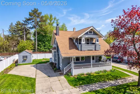 111 W 3rd St, Davison, MI 48423