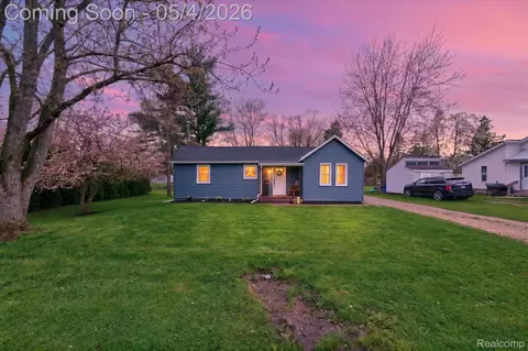 107 S Lester St, Capac, MI 48014